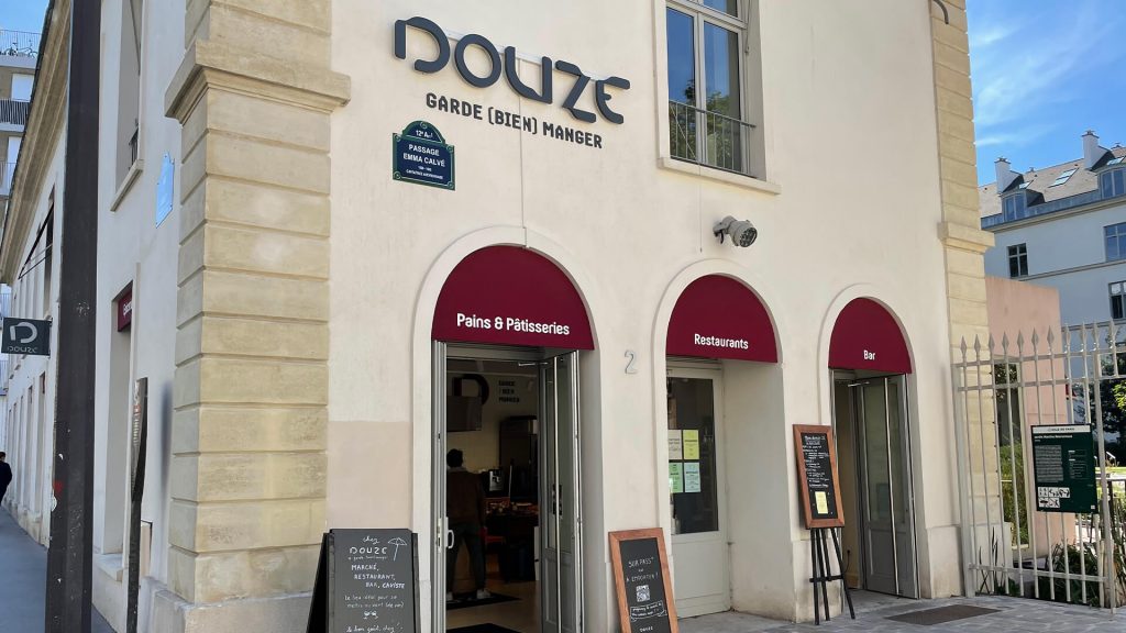 devanture extérieur Douze